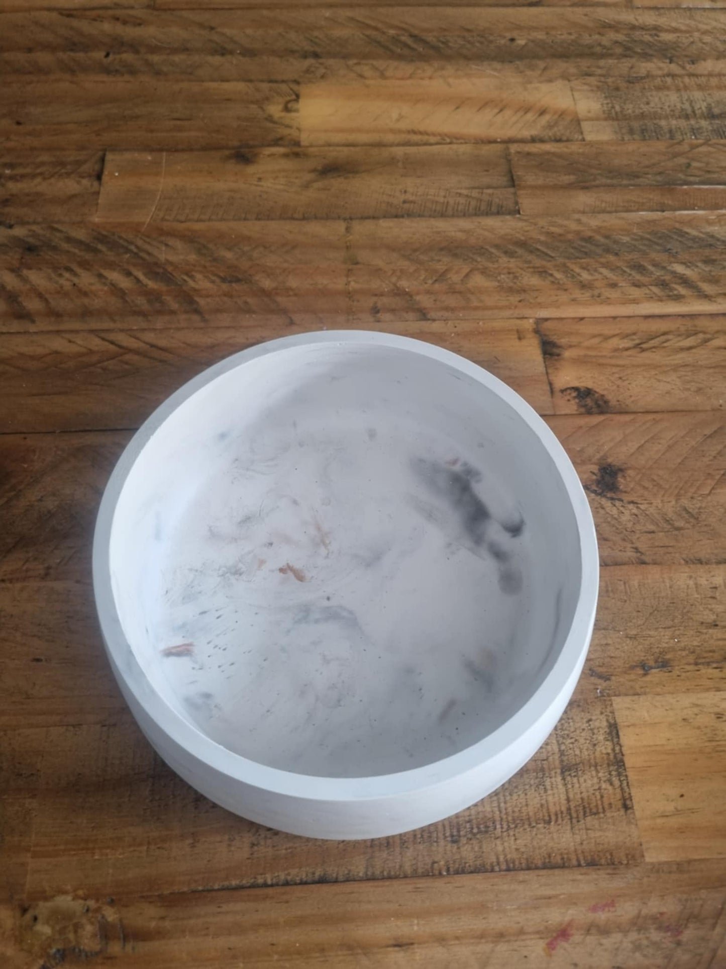 "Elegant Marble-Effect Round Bowl”