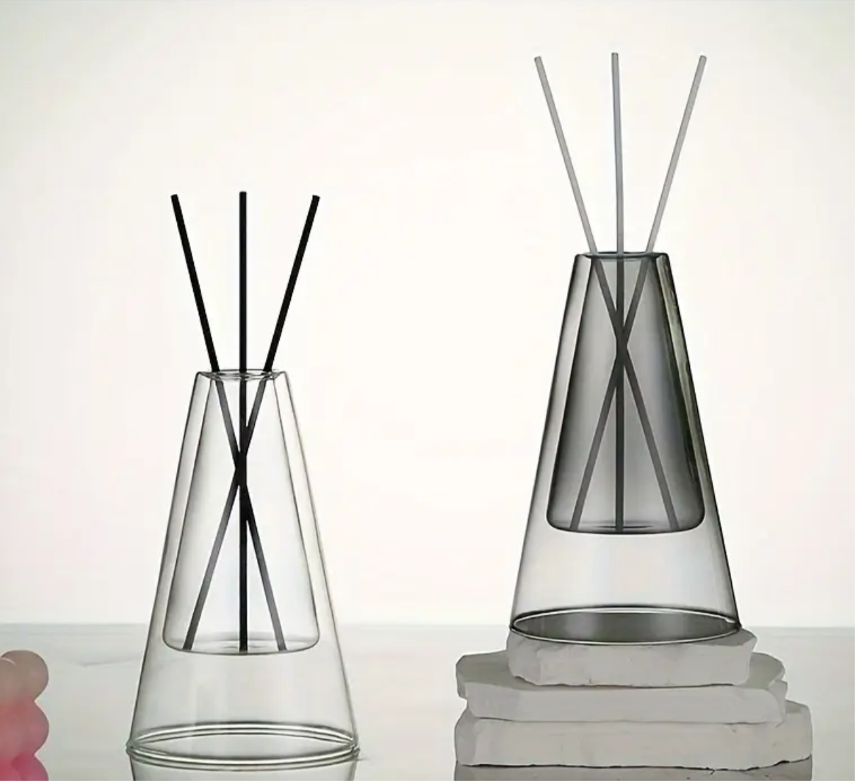 Minimalist Glass Reed Diffuser Bottle – 178ml Clear Cone-Shaped Fragrance Vessel for Home or Office Aromatherapy