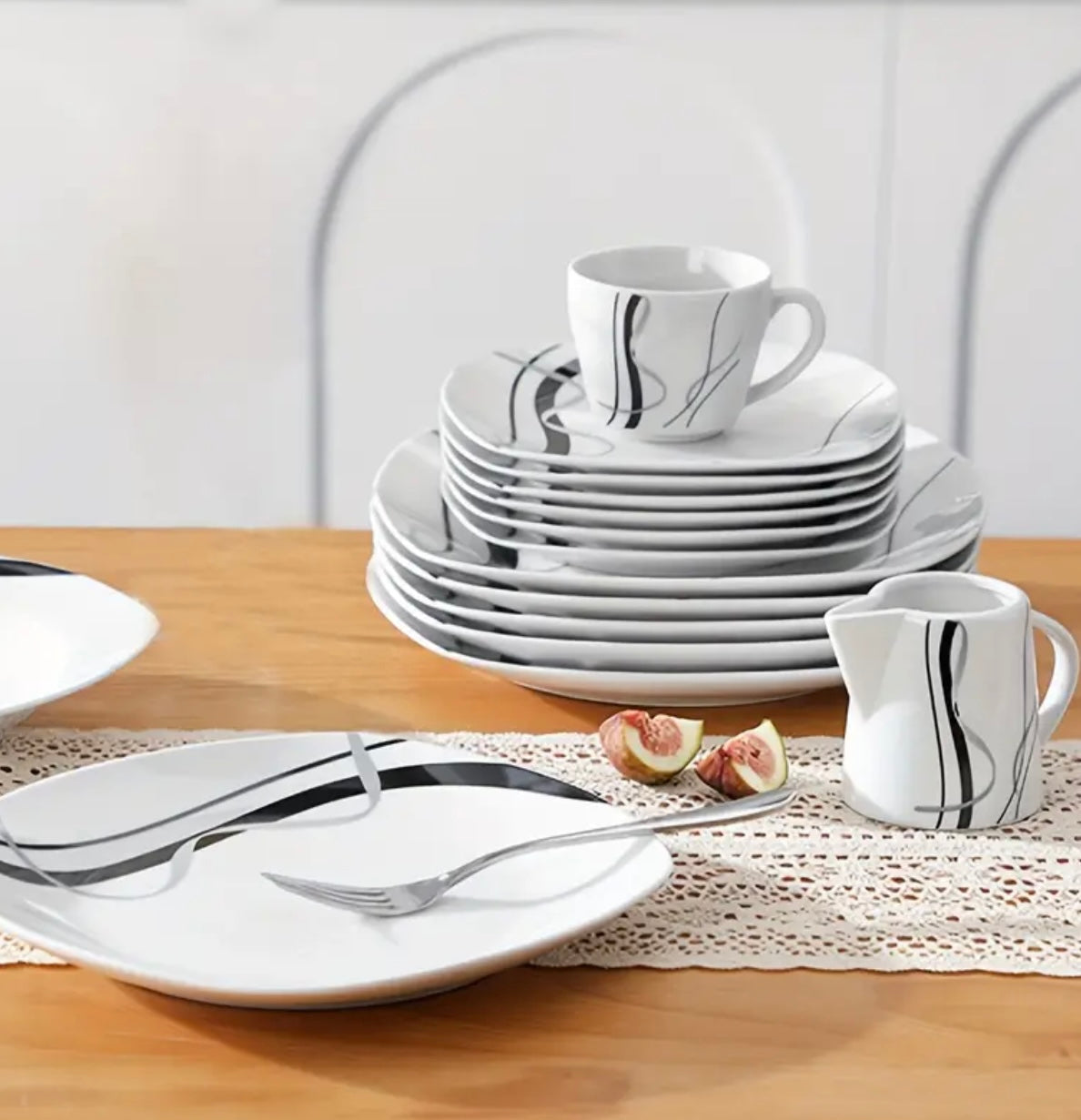 Premium 100-Piece Elegant Porcelain Dinnerware Set - Exceptional Quality & Value for Every Occasion