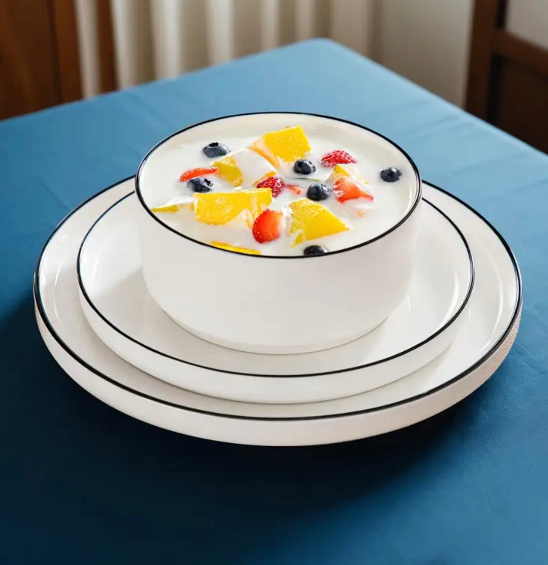 18 - Piece Stoneware Dinnerware Set – Modern Round Plates & Bowls | Dishwasher & Microwave Safe Tableware