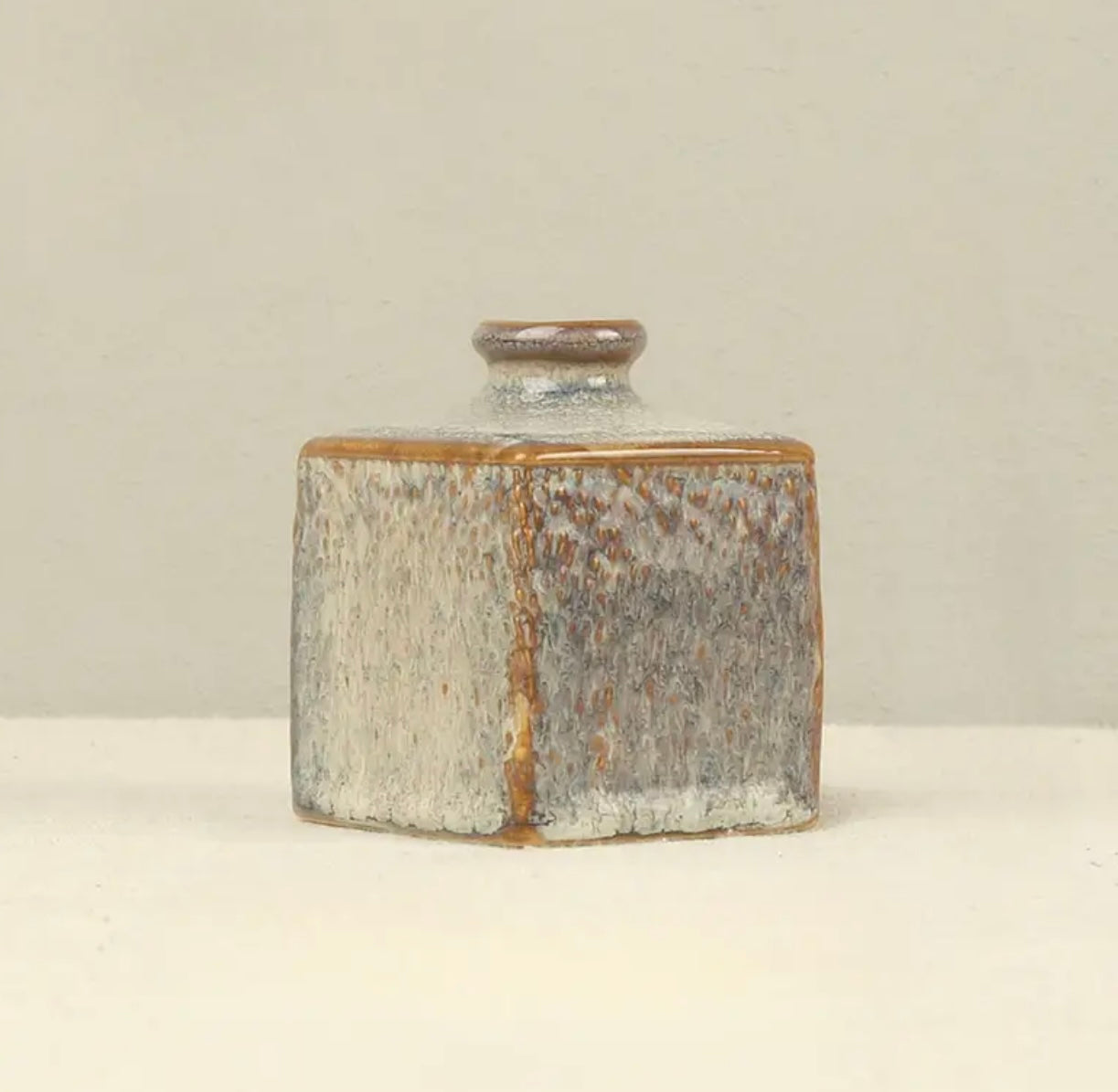 Rustic reed diffuser